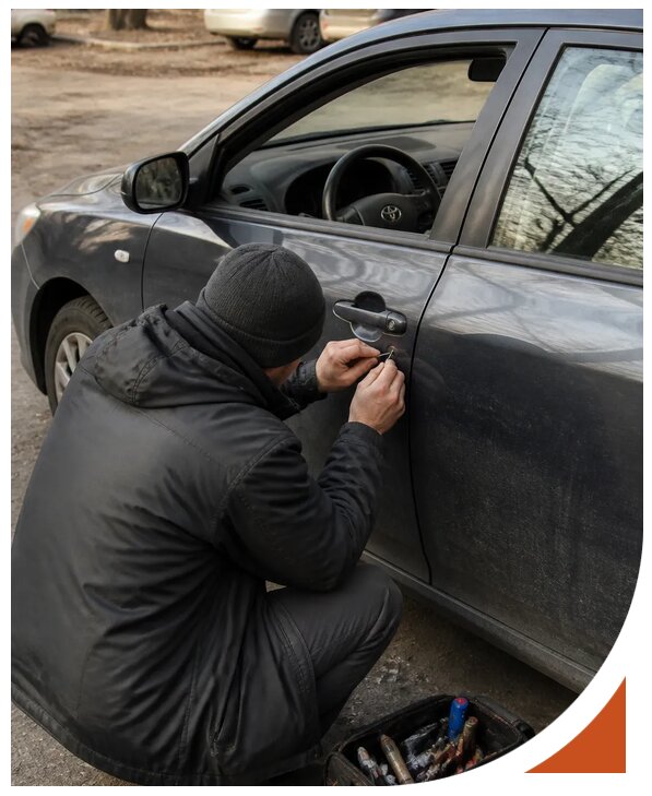Профессиональное вскрытие автомобиля Тойота без повреждений в Новотроицке